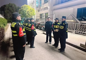 宗保公司员工协助抓获散播张贴淫秽色情小广告嫌疑人